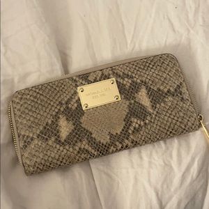 Clutch wallet MK